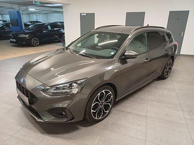 Grau Gebraucht 2021 Ford Focus ST-Line Kombi | 15.950 € (Etwas zu teuer)