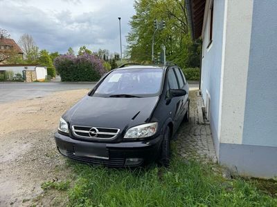 gebraucht Opel Zafira 2.2 DTI -