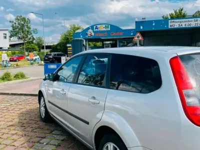 Gebraucht Ford Focus 113 PS (83 kW) 2007 Grau Kombi
