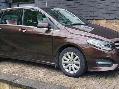 Mercedes B180