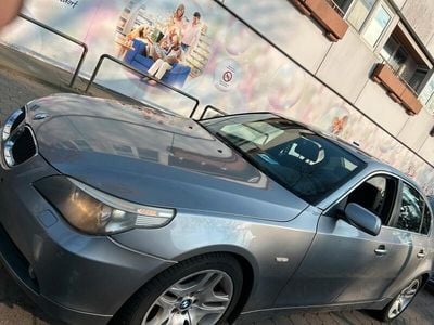 BMW 523