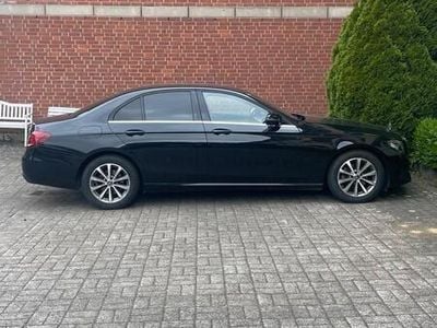 Mercedes E200