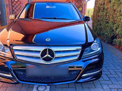 Second-hand Mercedes C250 204 CP (150 kW) 2012 Negru Break