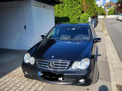 Gebraucht Mercedes C180 143 PS (105 kW) 2004 Schwarz Kombi