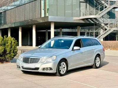 Gebraucht Mercedes E220 170 PS (125 kW) 2011 Grau Kombi