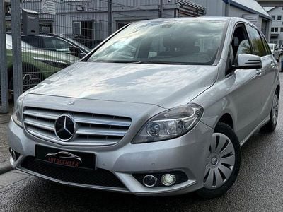 Gebraucht Mercedes B180 109 PS (80 kW) 2013 Silber Van / Kleinbus