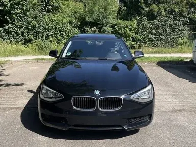 Gebraucht BMW 114 102 PS (75 kW) 2014 Schwarz Kleinwagen