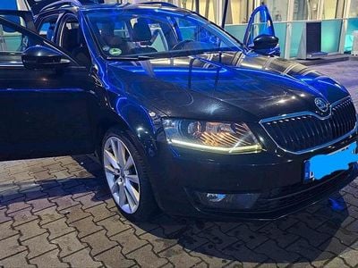 Schwarz Gebraucht 2017 Skoda Octavia Joy Kombi | 7.300 € (Guter Preis)