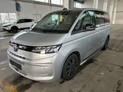 Begagnad VW Multivan 150 HK (110 kW) 2023 Silver Minibuss