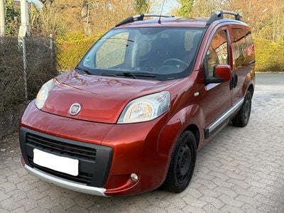 Gebraucht Fiat Qubo Trekking 95 PS (69 kW) 2012 Orange Van / Kleinbus