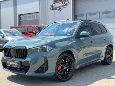 Gebraucht BMW X1 M Sport 163 PS (119 kW) 2024 Cape york grün SUV