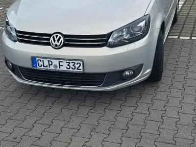 Gebraucht VW Touran 140 PS (102 kW) 2014 Silber Van / Kleinbus