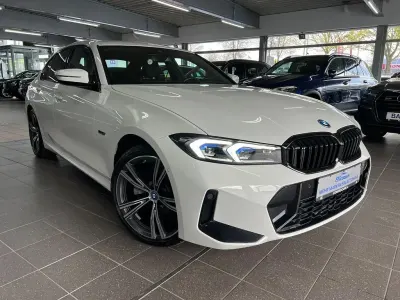 Usata BMW 320e M Sport 204 CV (150 kW) 2023 Bianco Berlina