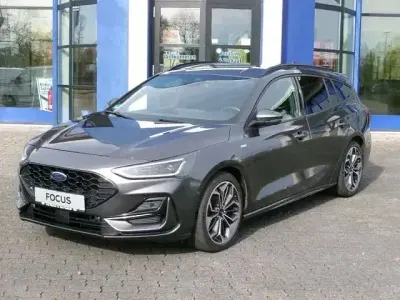 Gebraucht Ford Focus ST-Line X 155 PS (114 kW) 2022 Grau Limousine