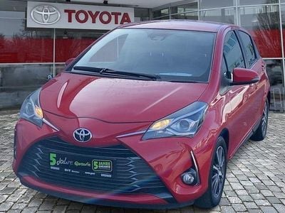Gebraucht Toyota Yaris Club 112 PS (82 kW) 2020 Rot Limousine