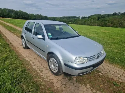 Używany VW Golf IV Comfortline 75 KM (55 kW) 2003 Srebrny Hatchback
