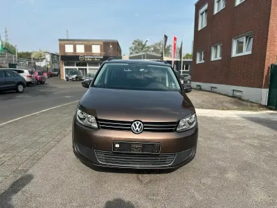 Gebraucht VW Touran 140 PS (102 kW) 2012 Braun Van / Kleinbus