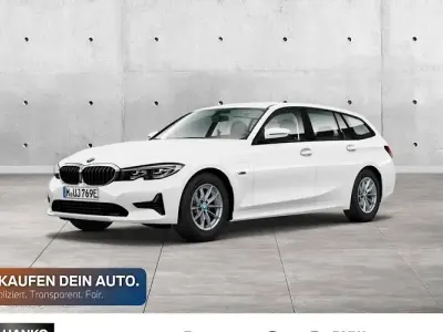 Gebraucht BMW 320e Sport Line 204 PS (150 kW) 2022 Weiß Kombi