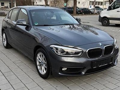 Grau Gebraucht 2015 BMW 118 Kleinwagen | 9.999 €