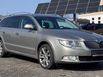 Gebraucht Skoda Superb 140 PS (102 kW) 2012 Beige Kombi