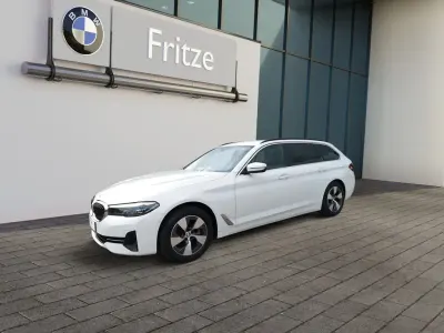 Używany BMW 520 Sport Line 190 KM (139 kW) 2022 Biały Sedan/Limuzyna