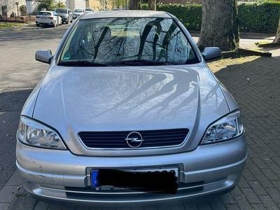 Second-hand Opel Astra Elegance 101 CP (74 kW) 1999 Argintiu Berlinǎ