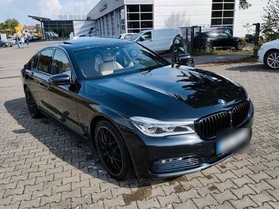 gebraucht BMW 730 d in schwarz