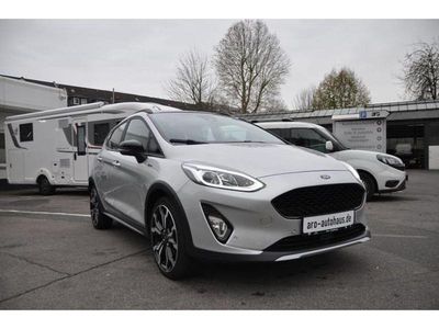 Silber (metallic) Gebraucht 2021 Ford Fiesta Limousine | 17.990 €