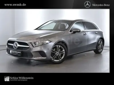 Gebraucht Mercedes A200 Progressive 163 PS (119 kW) 2019 Gray Limousine