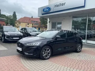 Gebraucht Ford Focus ST-Line 155 PS (114 kW) 2025 Schwarz Limousine