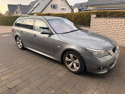 Gebraucht BMW 525 M Sport 197 PS (144 kW) 2009 Grau Kombi