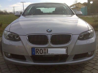 Silber Gebraucht 2008 BMW 325 Sport Line Coupé | 13.500 €