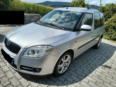 Gebraucht Skoda Roomster Comfort 105 PS (77 kW) 2010 Silber Van / Kleinbus