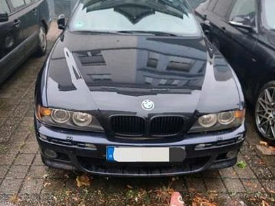 BMW 528