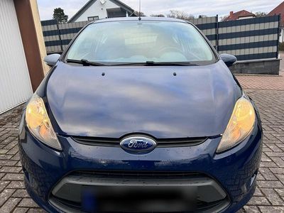 Gebraucht Ford Fiesta 60 PS (44 kW) 2010 Blau Kleinwagen