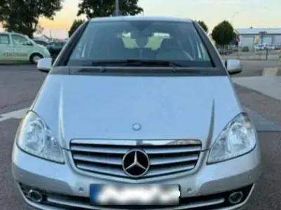 Gebraucht Mercedes A180 2010 Silber Kleinwagen