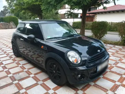 Gebraucht Mini ONE 98 PS (72 kW) 2011 Schwarz Kleinwagen