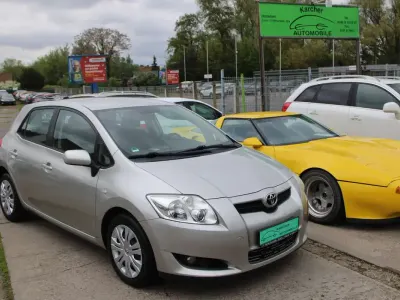 Gebraucht Toyota Auris Sol 132 PS (97 kW) 2007 Silver metallic Kleinwagen