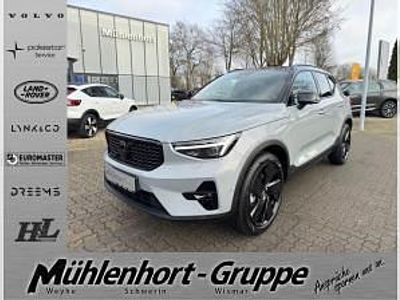 Neu Volvo XC40 Plus 163 PS (119 kW) 2025 Grau (vapour grey) SUV