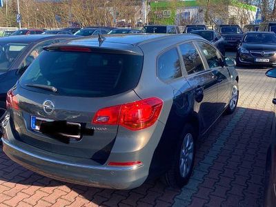 Gebraucht Opel Astra Exklusiv 140 PS (102 kW) 2015 Grau Kombi
