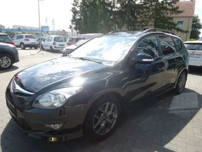 Gebraucht Hyundai i30 109 PS (80 kW) 2012 Schwarz Kombi