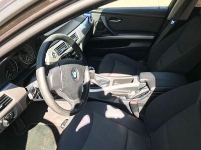 gebraucht BMW 320 i Benzin