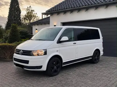 Gebraucht VW Caravelle 140 PS (102 kW) 2010 Weiß Van