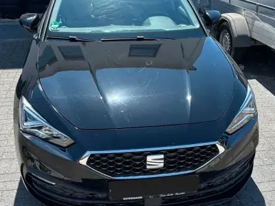 Gebraucht Seat Leon Style 150 PS (110 kW) 2022 Schwarz Limousine