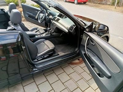 Gebraucht BMW 118 Cabriolet M Sport 143 PS (105 kW) 2011 Schwarz Cabrio
