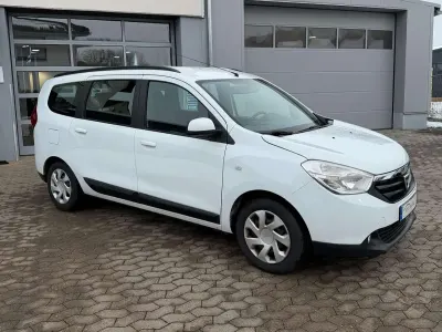 Gebraucht Dacia Lodgy Lauréate 83 PS (61 kW) 2014 Gletscherweiss Van / Kleinbus