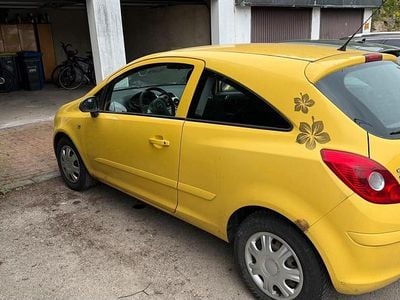 Brugt Opel Corsa 80 HK (58 kW) 2007 Gul Hatchback