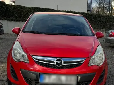 Gebraucht Opel Corsa Color Edition 86 PS (63 kW) 2012 Rot Kleinwagen