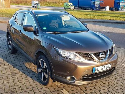 Braun Gebraucht 2016 Nissan Qashqai SUV | 12.500 € (Fairer Preis)
