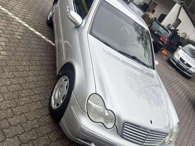 Gebraucht Mercedes C220 Elegance 143 PS (105 kW) 2000 Silber Limousine